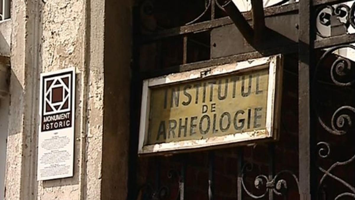institutul de arheologie are sediul intr una din cele mai darapanate case din capitala
