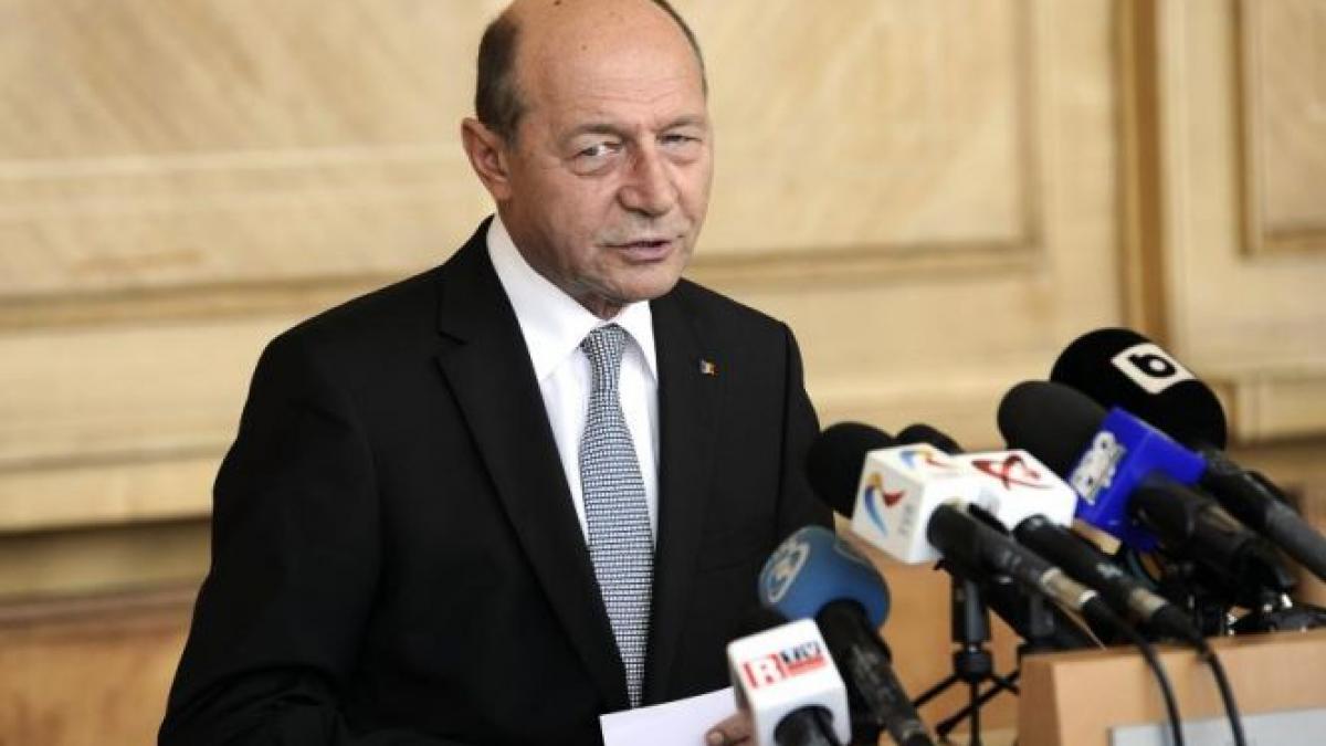 basescu ue si nato sa puna la dispozitia ucrainei tehnica militara pentru ca armata ucraineana sa