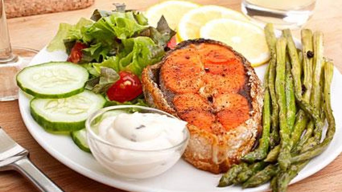 ce e mai bun pentru slabit un regim sarac in carbohidrati sau unul cu putine grasimi