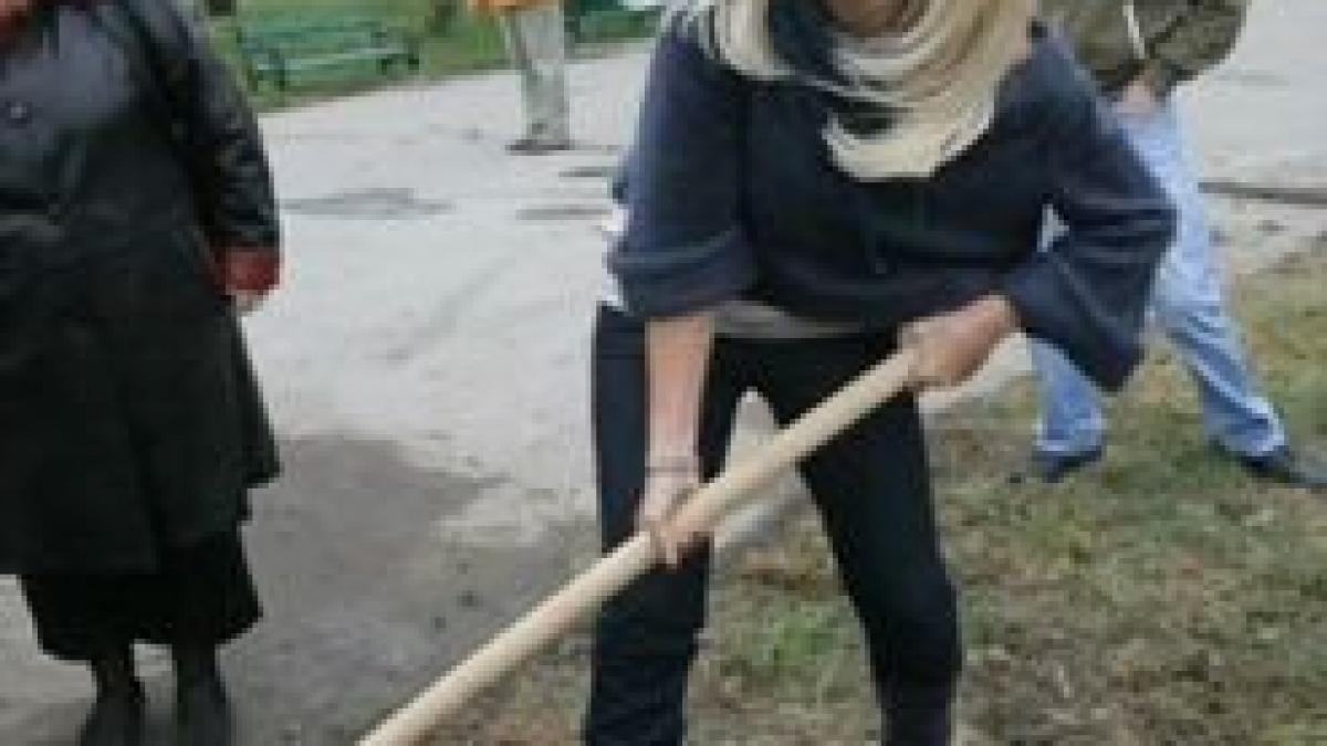 deziluzia optica doi cu sapa trei cu spaga