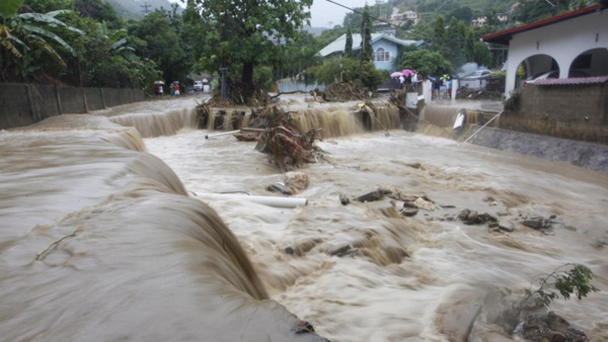 toamna isi arata furia a fost prapad in mehedinti nu a mai plouat asa de sase decenii