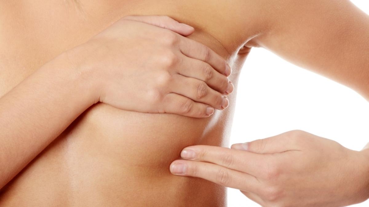 video cum se palpeaza corect sanii pentru a descoperi cancerul