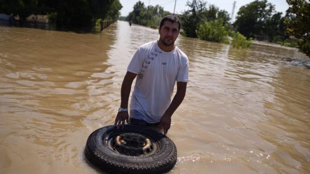 inundatii in bulgaria trei morti zeci de sinistrati trafic perturbat