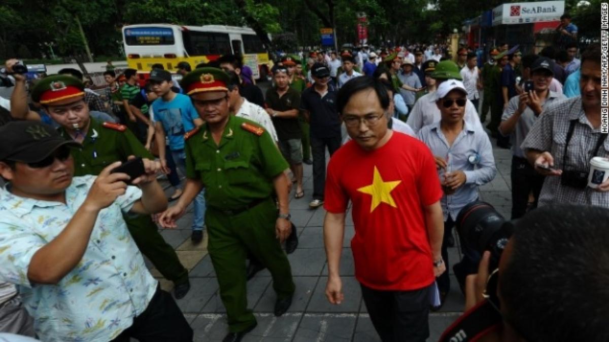 chinezii iau cu asalt romania sunt cautati pentru a fi pusi in fruntea marilor companii