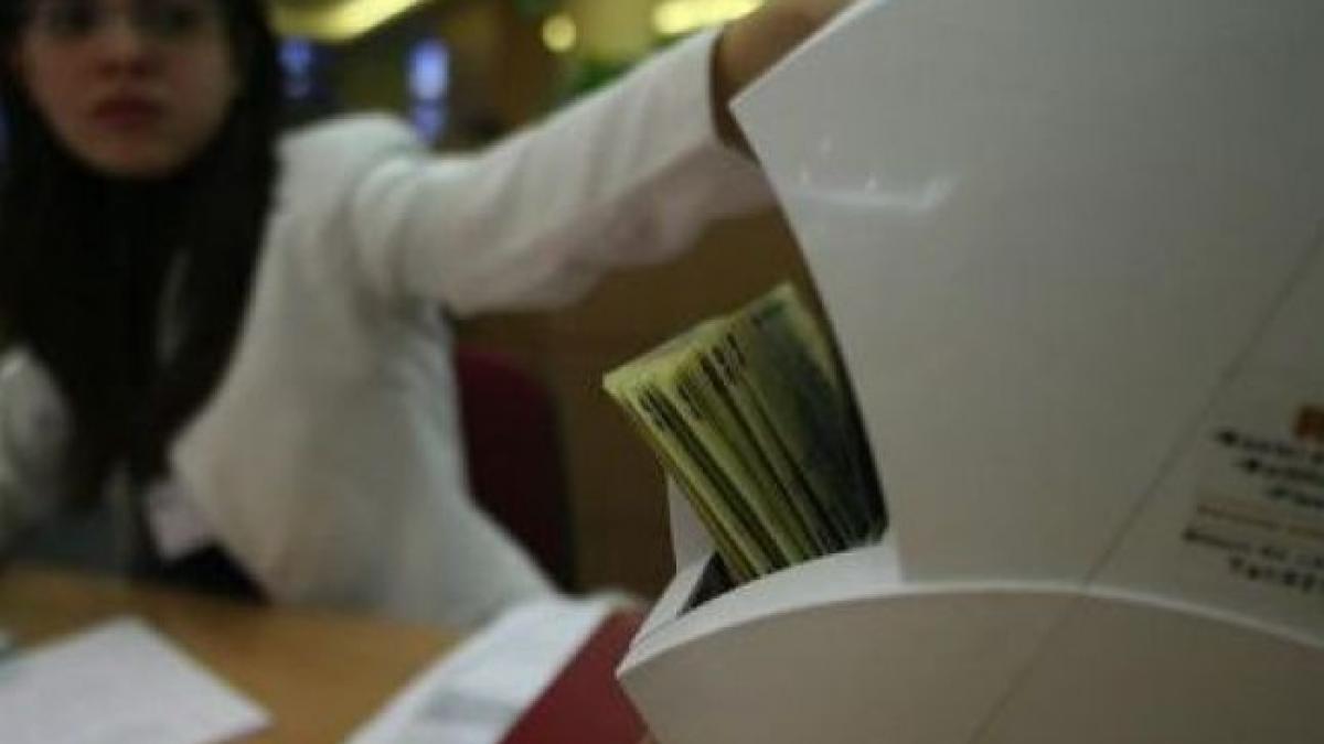 basescu a taiat romanii platesc despagubirile un miliard de lei suma platita de guvern bugetarilor