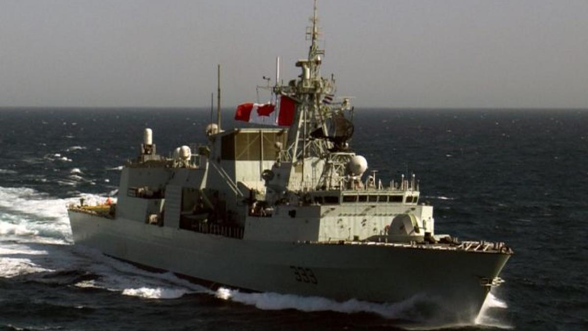 nava de razboi toronto a ajuns in marea neagra