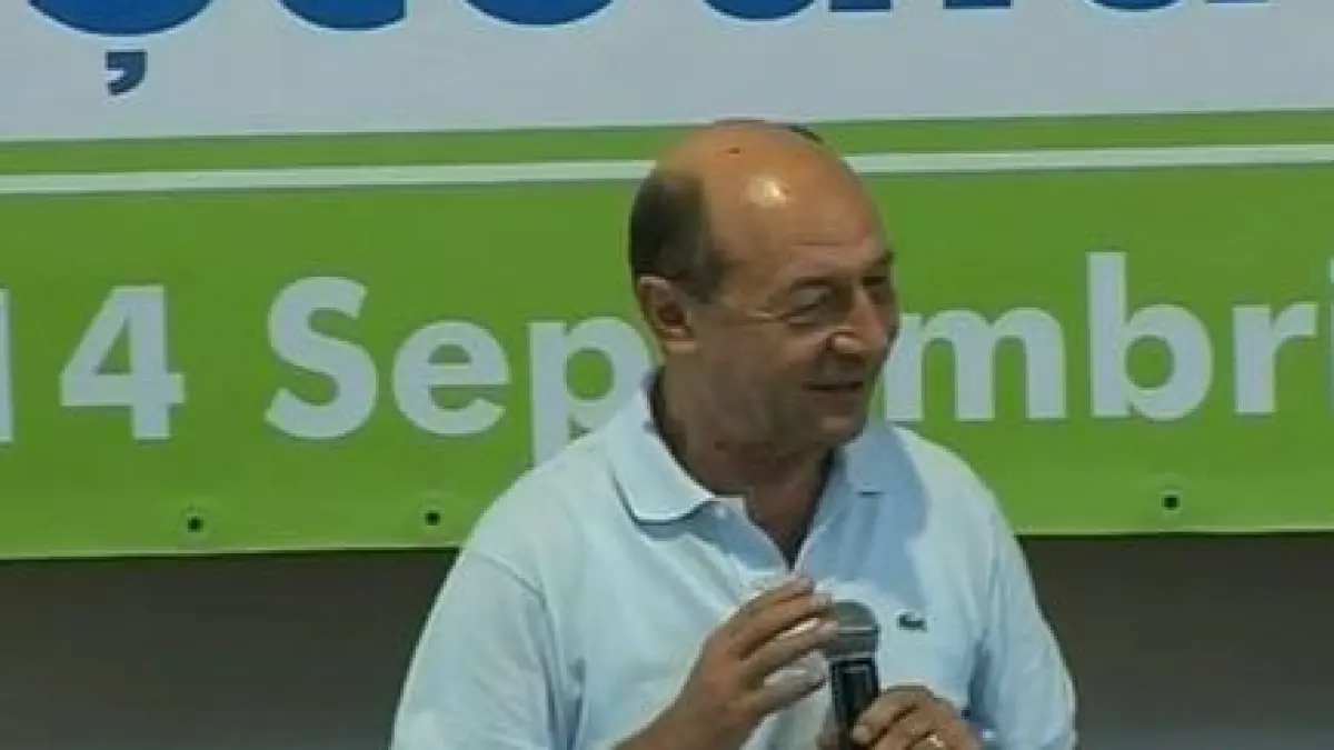traian basescu prea multe case dauneaza