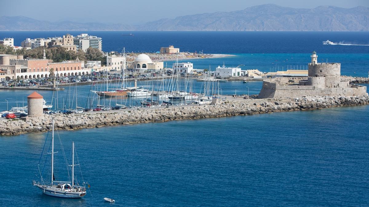 descopera impresionantele ruine ale orasului antic kamiros din rhodos