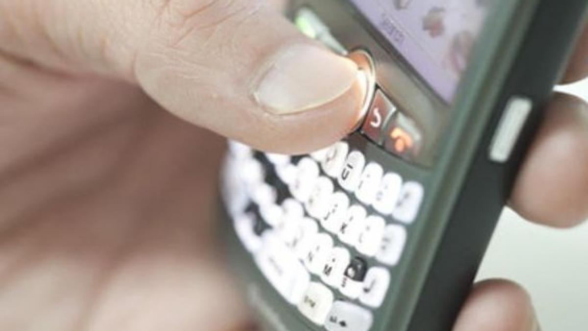 un francez a fost condamnat la inchisoare pentru ca si a sunat fosta iubita de 21 807 ori in zece