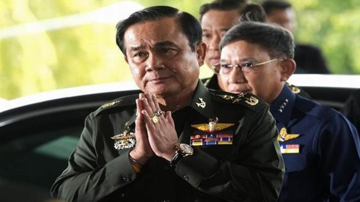 liderul thailandez isi cere scuze pentru remarcile privind turistii si bikinii