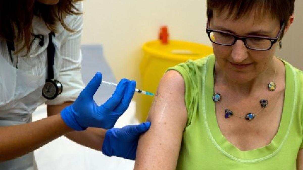 o voluntara franceza a acceptat sa testeze pe pielea ei vaccinul impotriva ebola acum este in