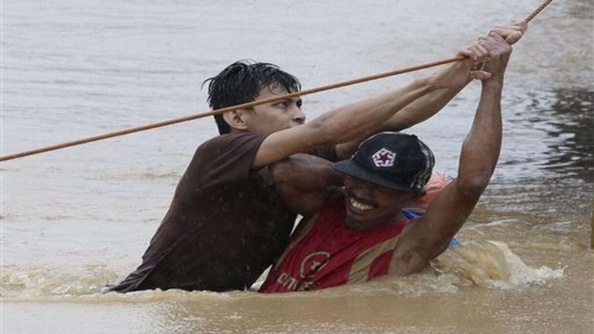 filipine scolile din manilla au fost inchise din cauza taifunului fung wong