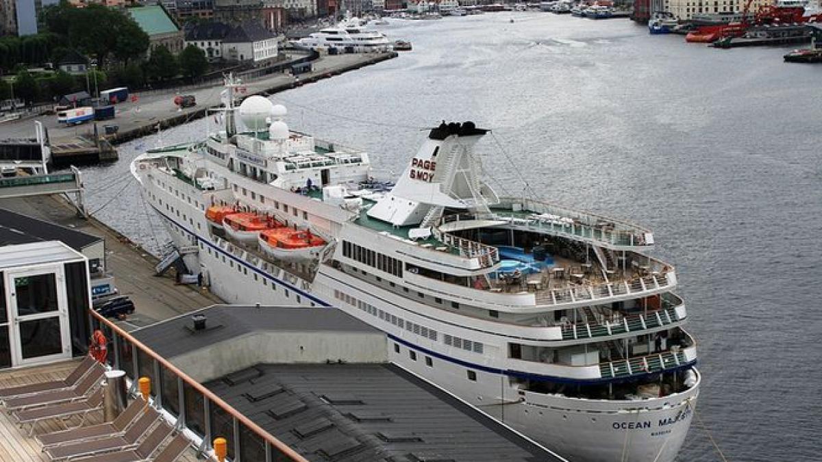 o nava de croaziera a incalcat sanctiunile impuse rusiei