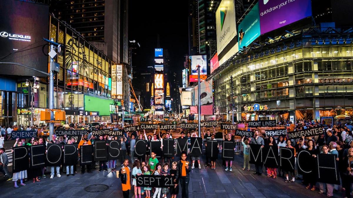 protest istoric impotriva incalzirii globale 300 000 de oameni au iesit in strada la new york