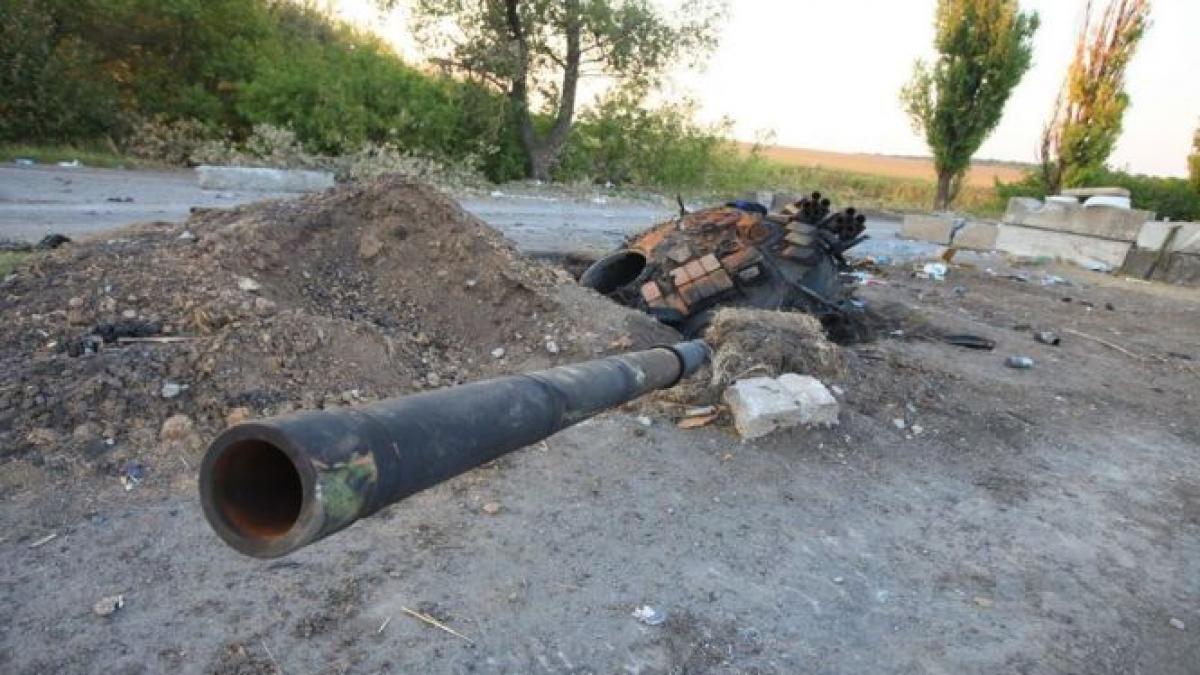 separatistii din estul ucraine sustin ca au descoperit o posibila groapa comuna