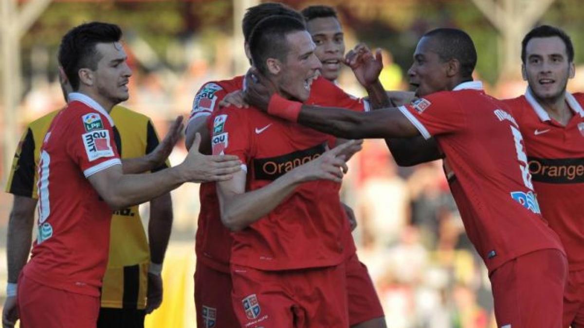 favoritele merg mai departe in cupa romaniei