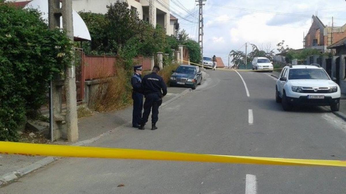 gelozie dusa la extrem si a urmarit iubita a vazut ca se intalneste cu altcineva apoi i a omorat pe