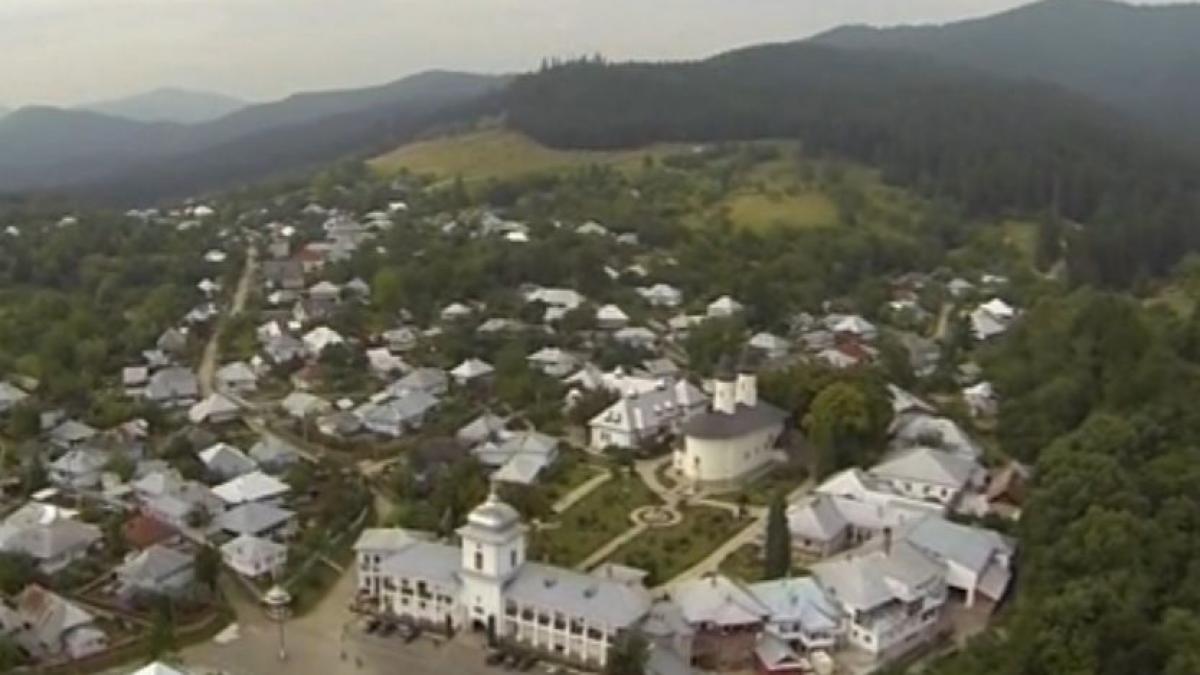 romania la inaltime manastirea varatec cea mai mare manastire de maici din romania