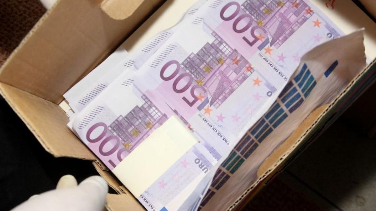 fabrica de bani falsi pentru mafia italiana la oradea 14 milioane de euro confiscati de diicot alti