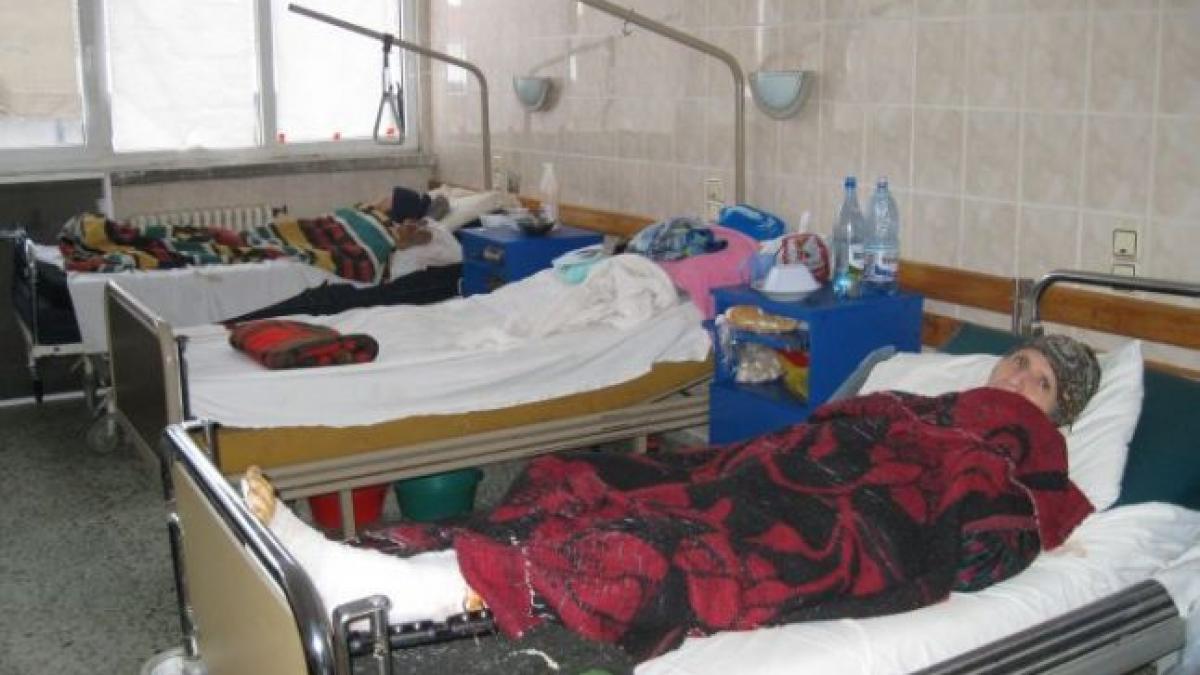 spital doar cu numele pacientii aduc tot de acasa medicamente branule perfuzoare