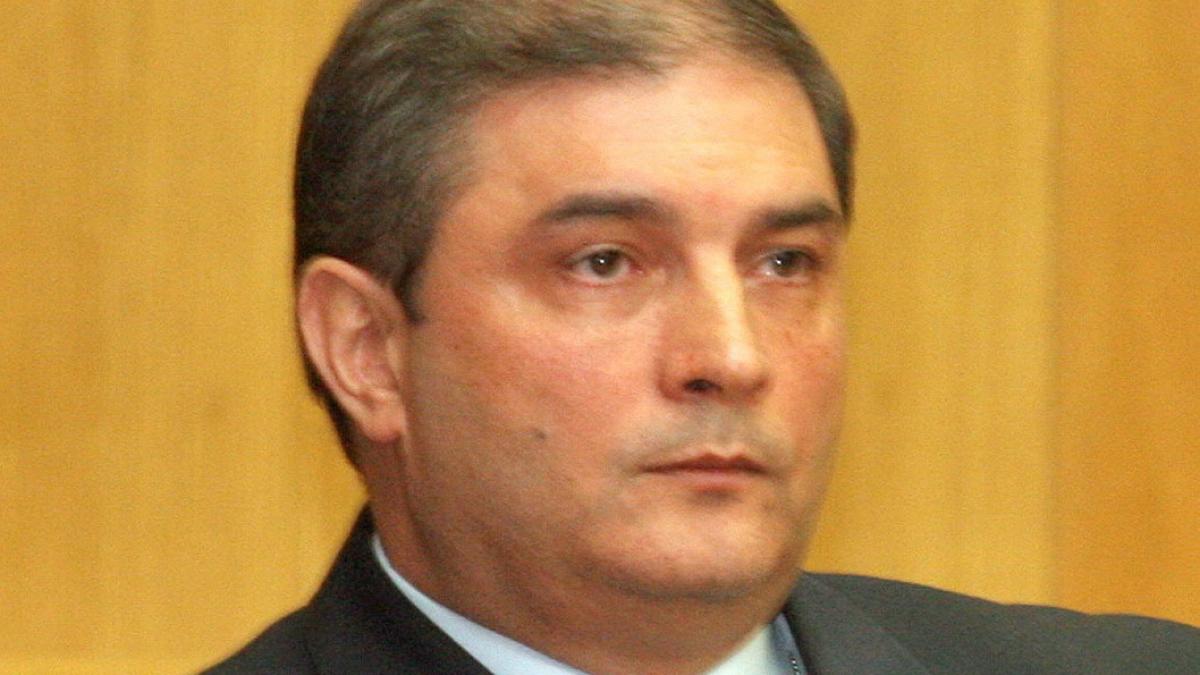 100 de minute ascensiunea sefului sie calauzita de traian basescu