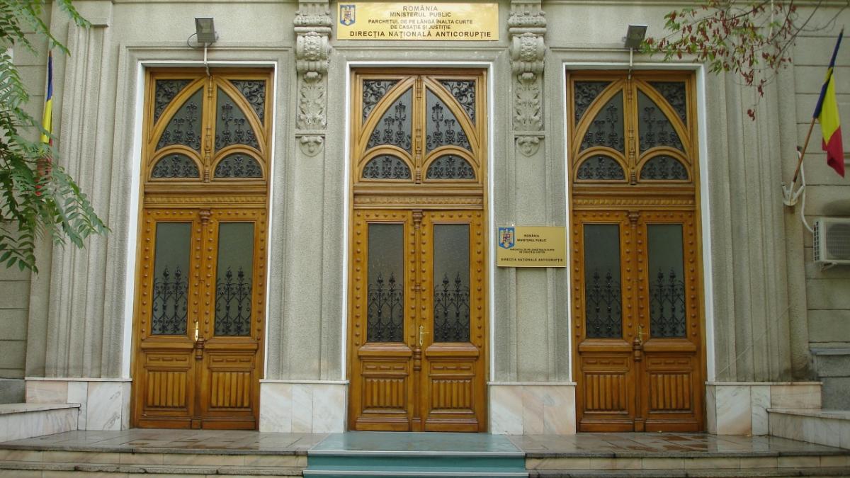 cererile dna in cazul celor noua fosti ministri vizati in dosarul microsoft trimise la mj