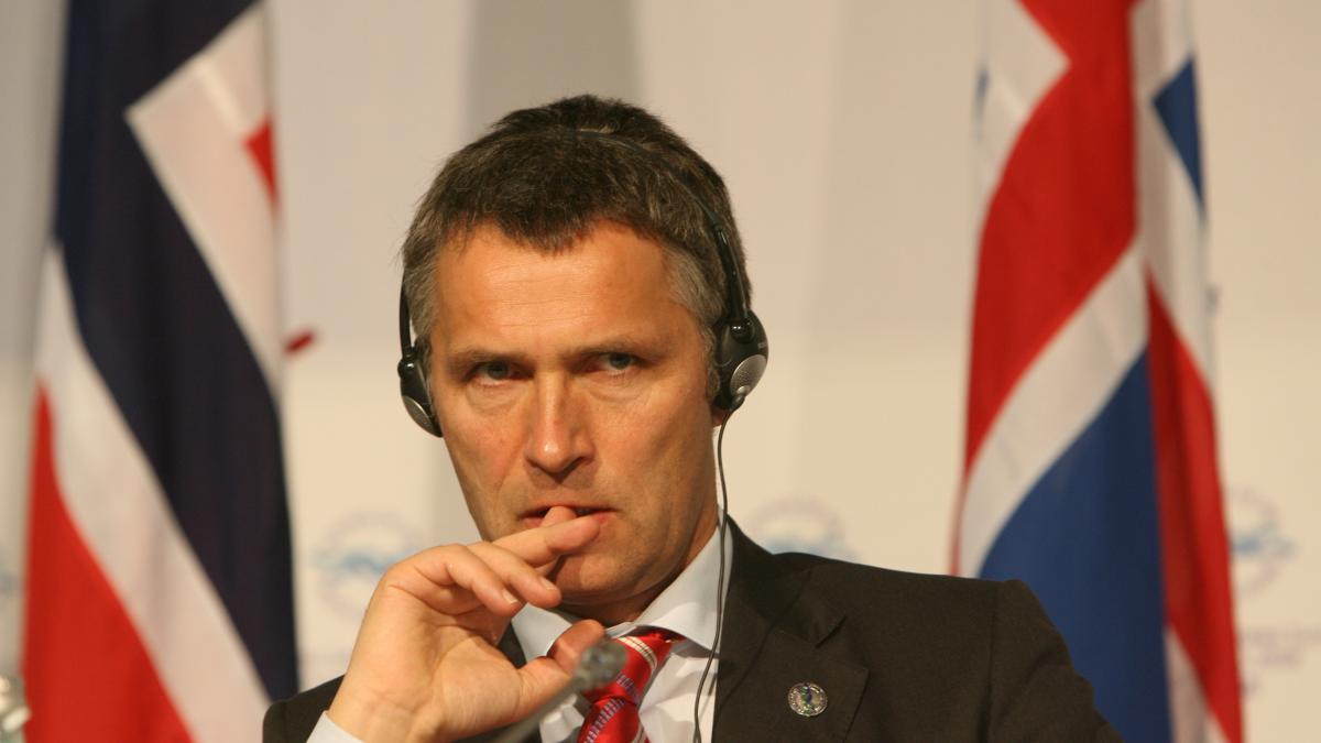 cine este jens stoltenberg un fost activist anti nato numit secretar general al aliantei nord