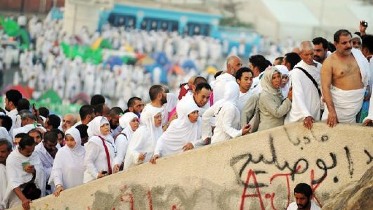 pelerinajul la mecca marcat anul acesta de ebola si de amenintarea jihadista
