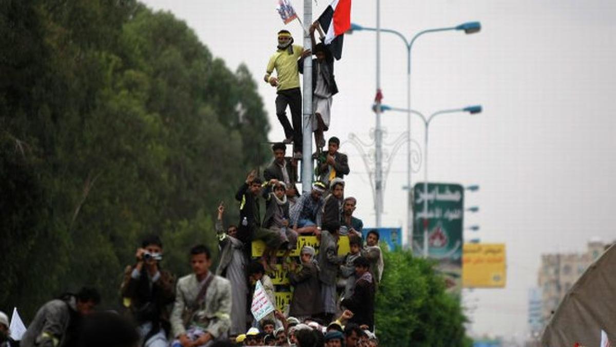 insurgentii houthi au inceput sa se retraga din capitala yemen ului