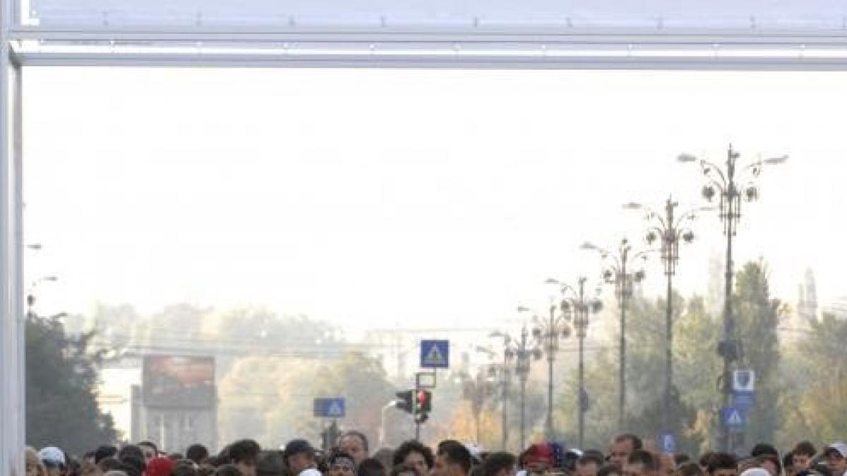 weekendul dedicat alergatorilor de cursa lunga aduce si restrictii de trafic in capitala