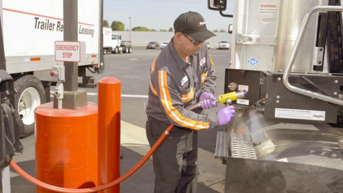 cei 4 eurocenti din acciza de 7 eurocenti pe litrul de carburant nu au fost restituiti