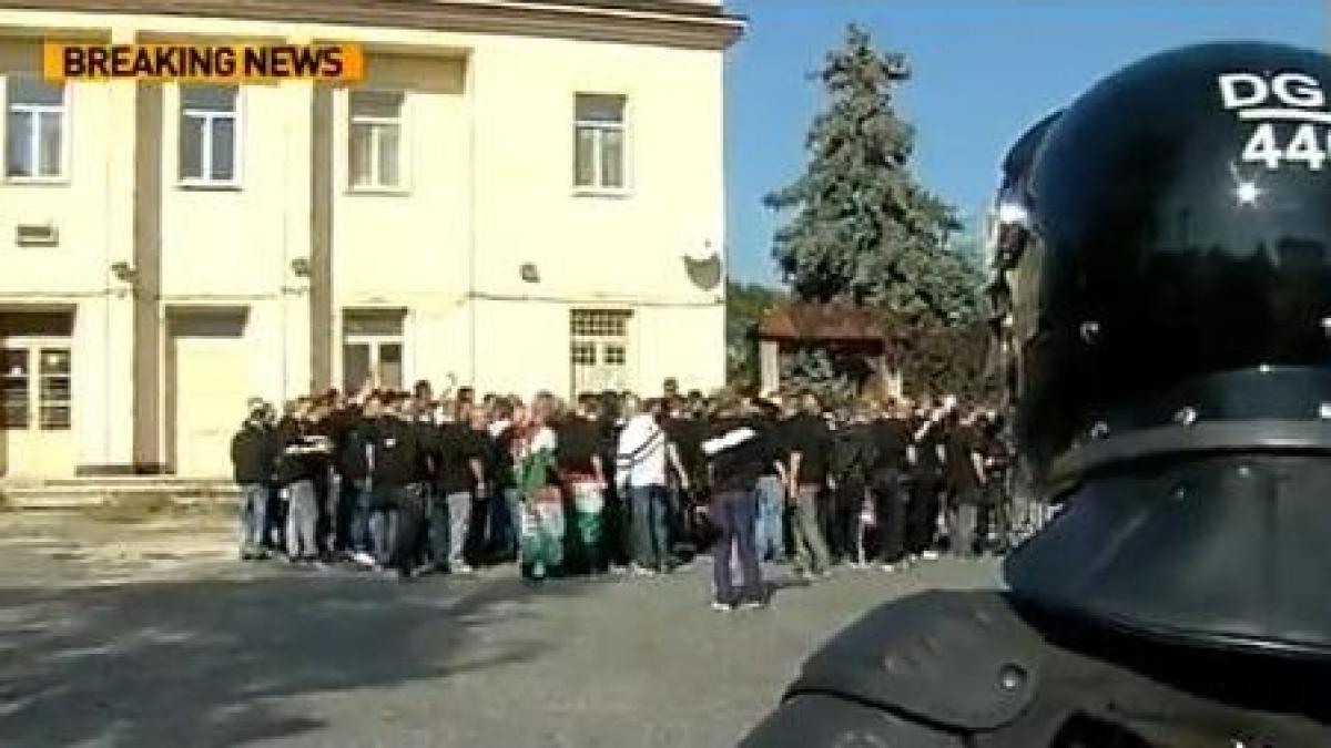 masini distruse de suporterii maghiari