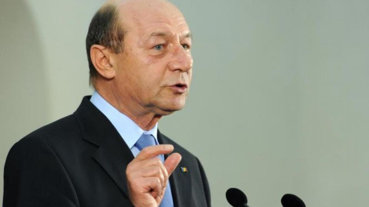 basescu romania este intr o criza de credibilitate iar ponta si iohannis nu raspund la principalele