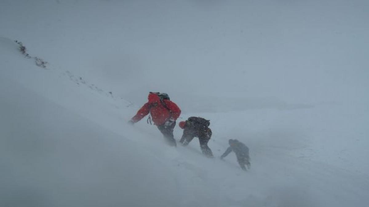 4 persoane au murit intr o furtuna de zapada din himalaya