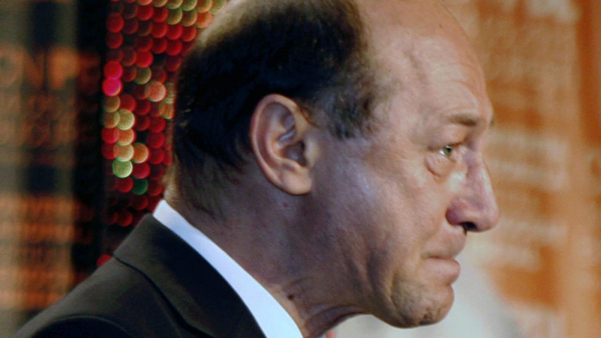 basescu a ramas activ nu a iesit din aceste structuri fostul presedinte constantinescu despre