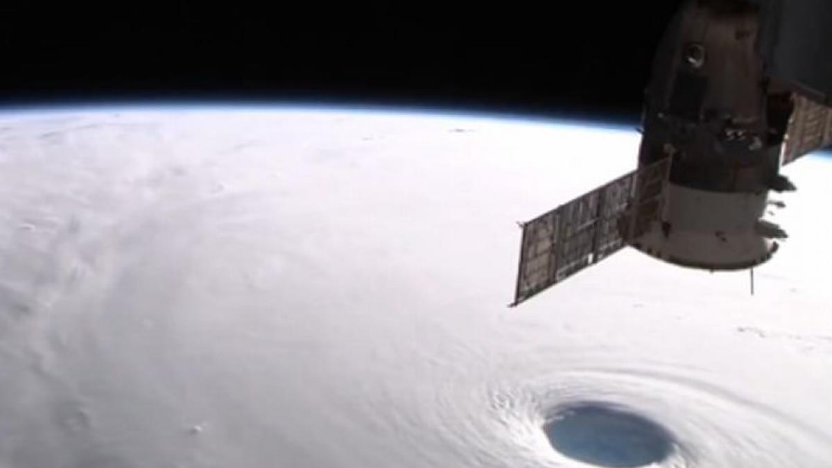 imagini impresionante cu taifunul vongfong vazut din spatiu am vazut multe dar niciodata asa ceva