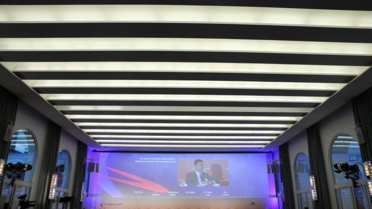 bucurestiul gazduieste summitul ue al europei de sud est