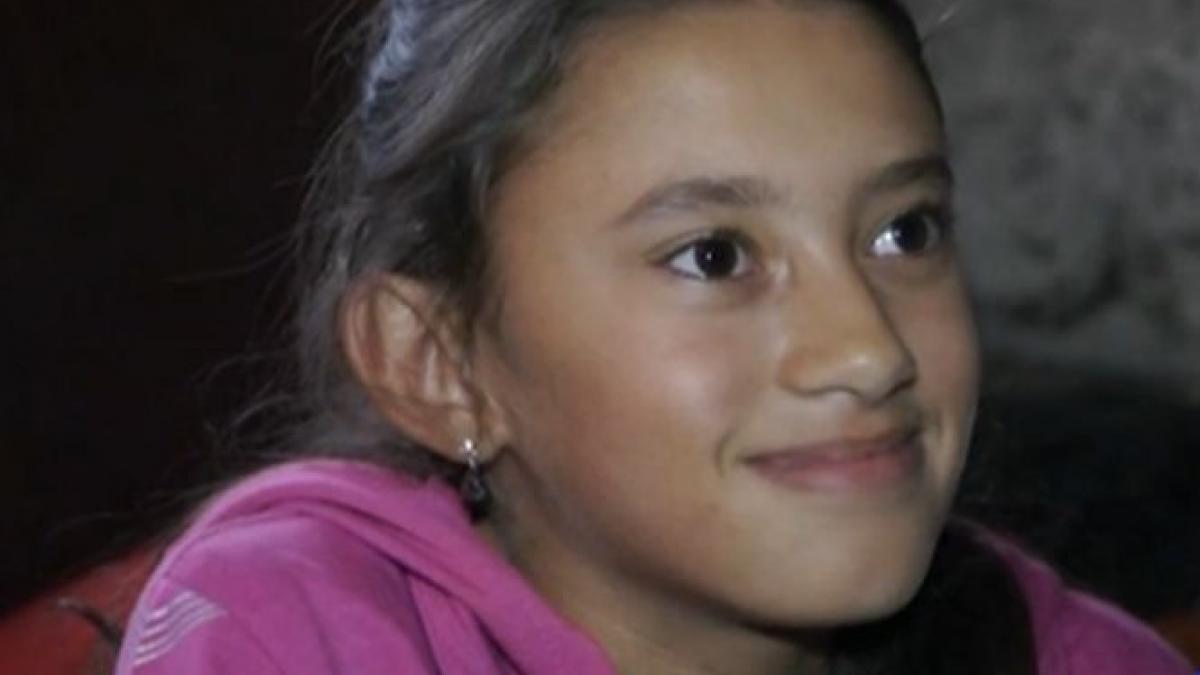 campania vreau sa ajut andreea sufera de scolioza dubla extrem de avansata si are nevoie de operatie