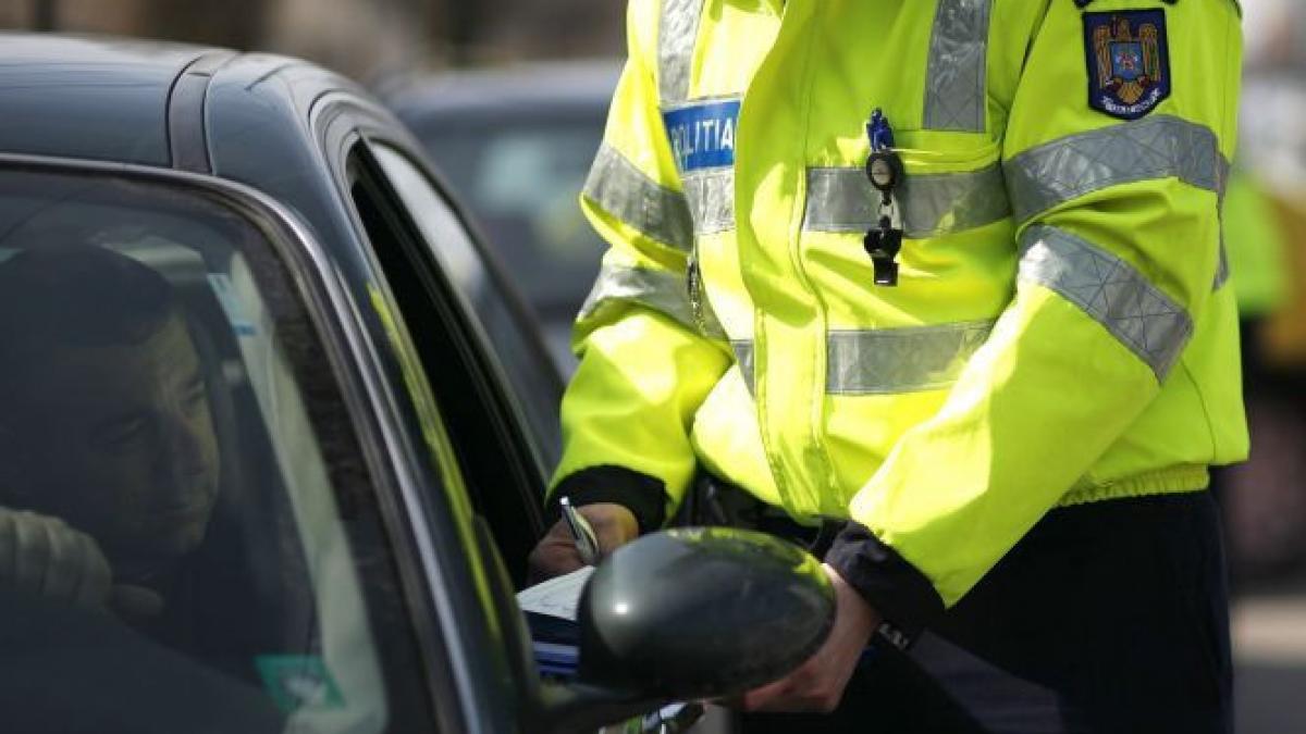 politisti de frontiera prinsi ca luau spaga procurorii fac perchezitii la giurgiu