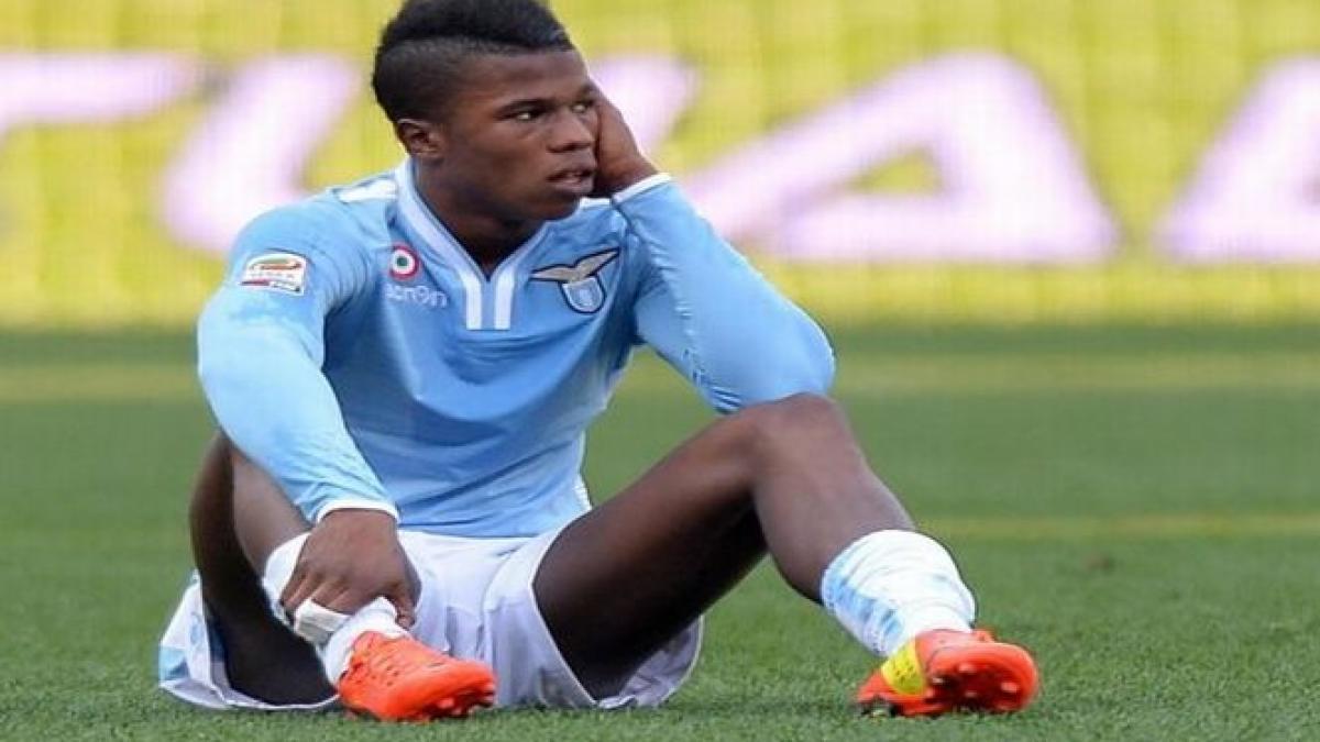 un fotbalist al lui lazio a ramas fara carnet dupa ce si a facut praf masina pe o strada din roma