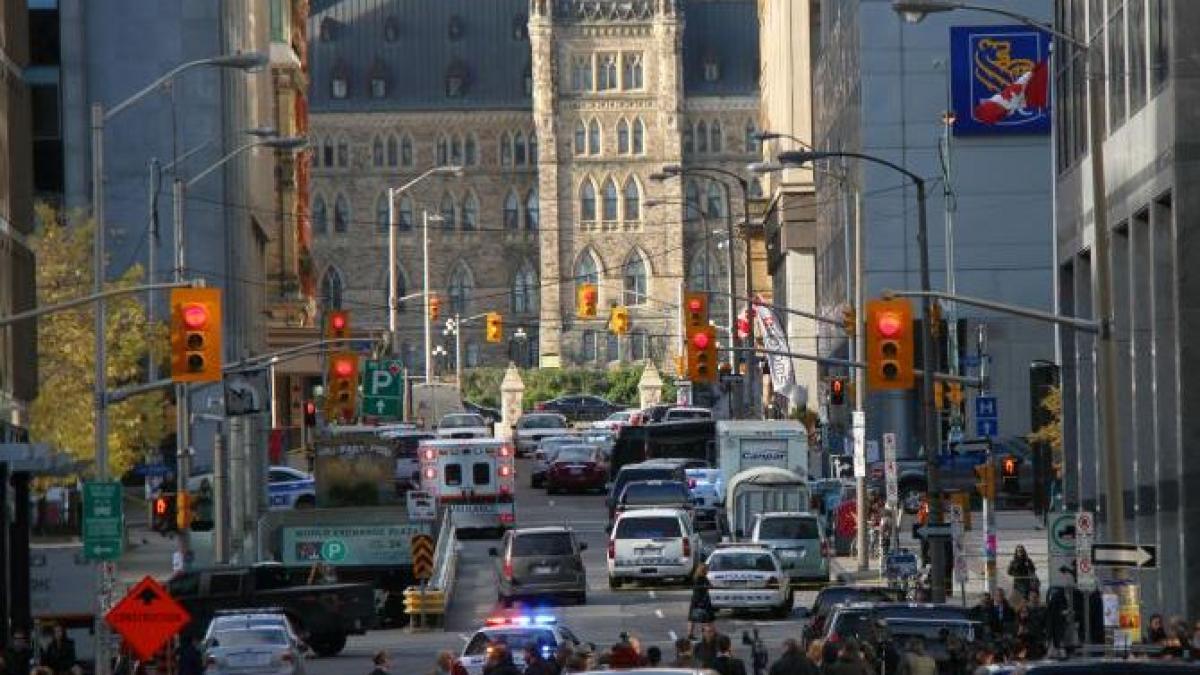 atacuri teroriste in capitala canadei filmul evenimentelor care au zguduit societatea canadiana