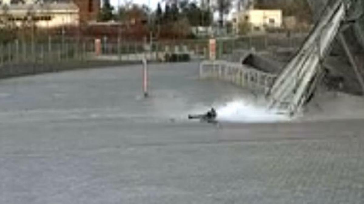 si a vazut moartea cu ochii o bucata imensa din fatada stadionului donbass arena s a prabusit la 1