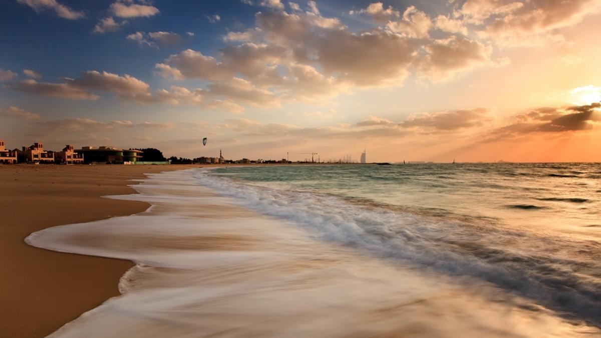 jumeirah intre traditie religie si modernism