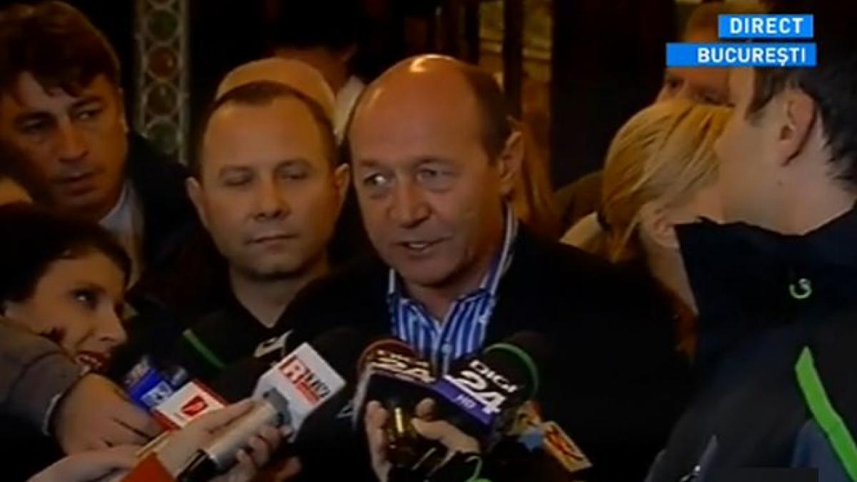 basescu spune din nou ca ponta a fost ofiter acoperit sie dar nu arata dovezi