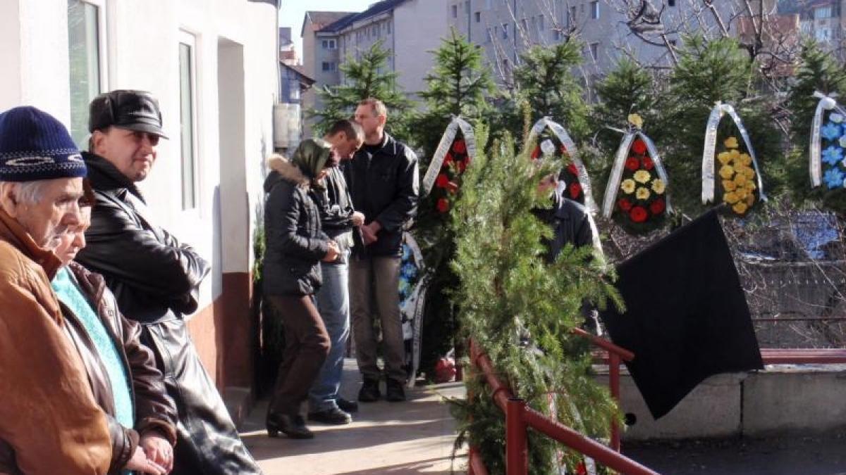 drama pentru o familie dintr o comuna din arges parintii si fiul lor au murit intoxicati cu monoxid