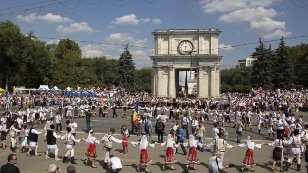 jumatate dintre moldoveni vor ca tara lor sa adere la uniunea vamala