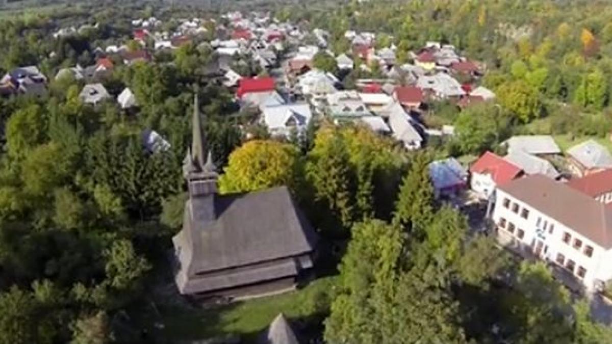 romania la inaltime biserica de lemn din budesti judetul maramures