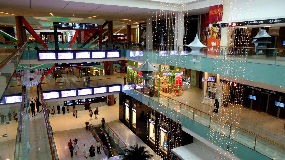 cel mai mare mall si locul cel mai vizitat din lume