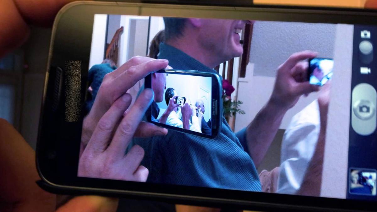 ziua internationala a internetului aproape jumatate dintre romani au un smartphone conectat