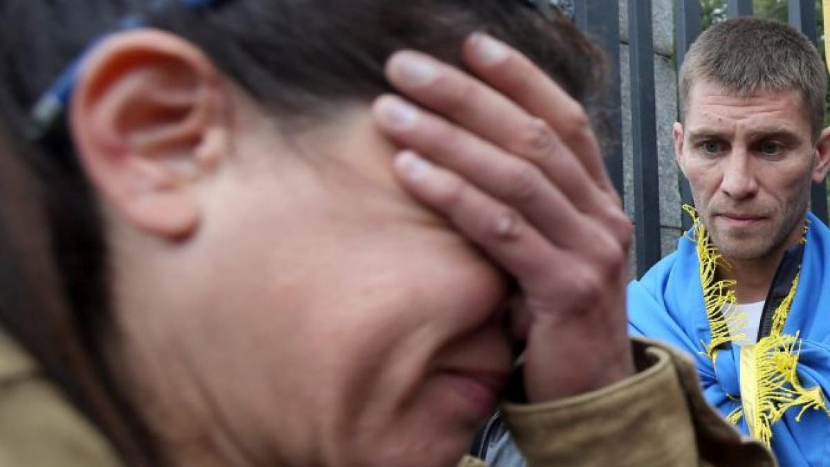 conflictul armat din estul ucrainei separatistii sustin ca au descoperit aproape 300 de cadavre de